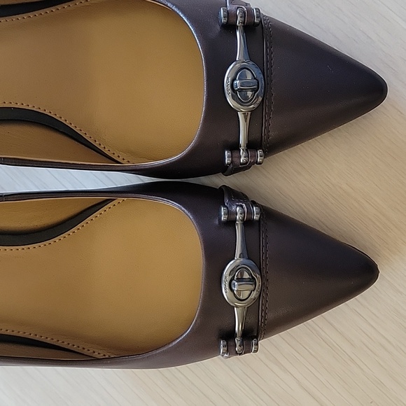 Coach "lauri" kitten heel. Size 8. Dark brown. - Picture 3 of 6